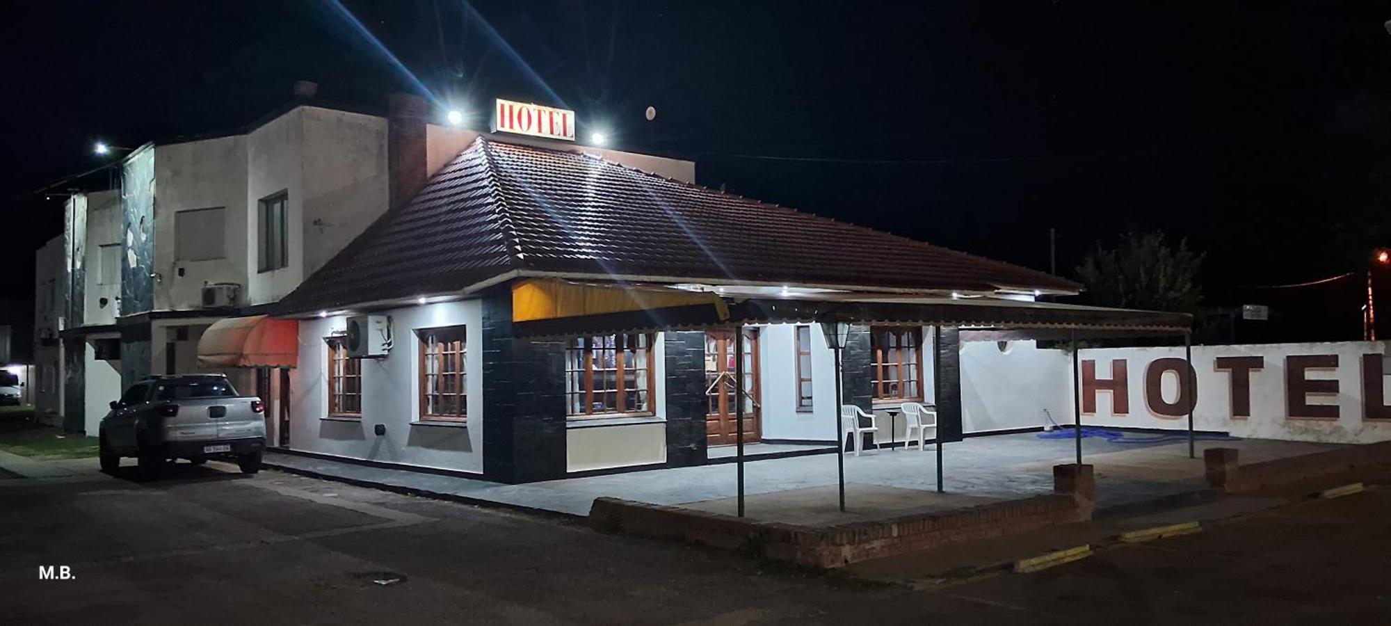 Hotel Y Restaurant Don Quijote Macachín Zewnętrze zdjęcie